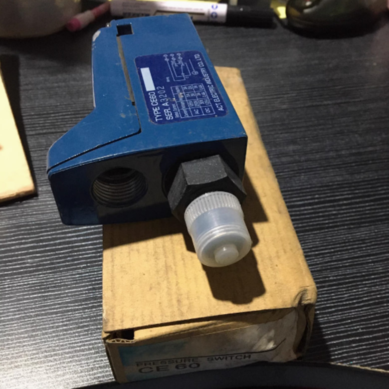 ACT CE60 pressure relay pressure switch