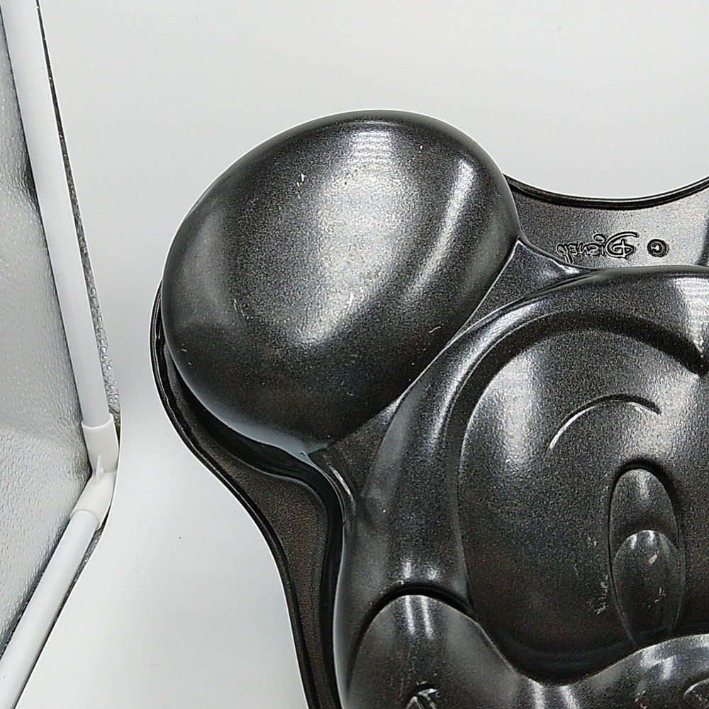 Vintage Black Disney Mickey Mouse Head Face Cake Pan Bakeware Kitchenware