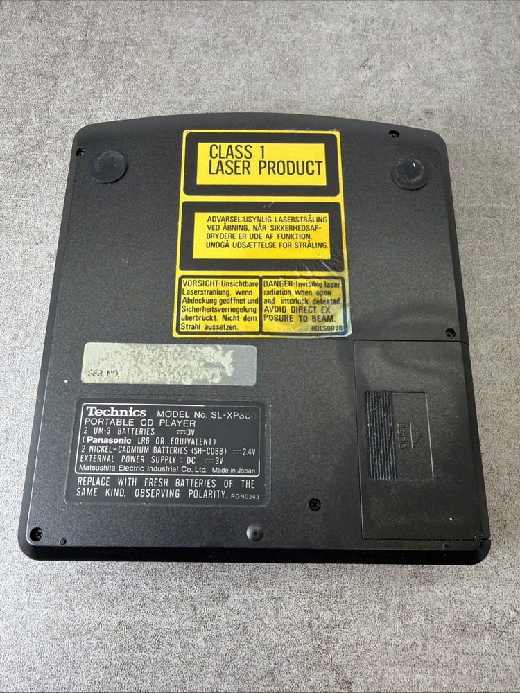 Technics SL-XP300 Portable CD Player - Working