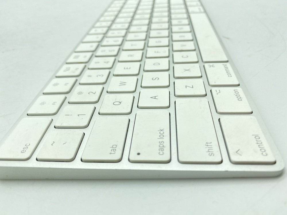 Apple Magic Wireless Lightning keypad Bluetooth Keyboard white A1843