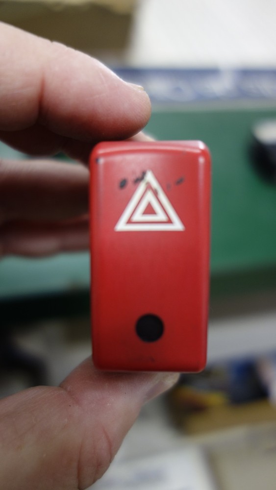 KENWORTH P27-1173-016 SWITCH-HAZARD