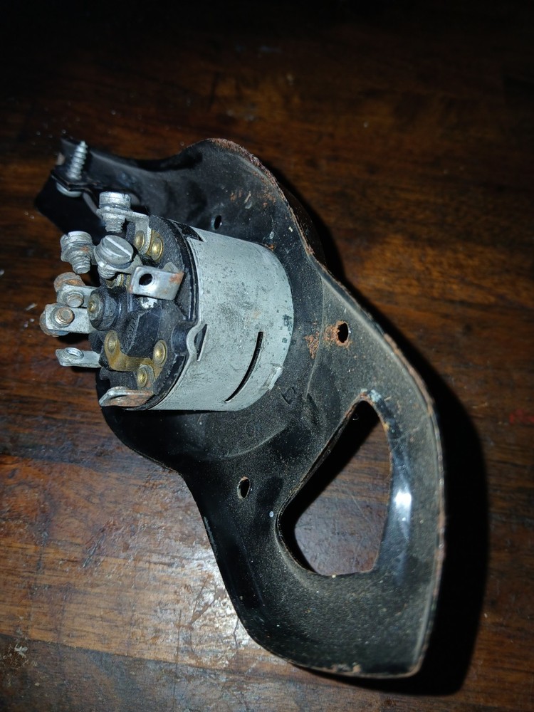LUCAS KEY IGNITION SWITCH. BSA BANTAM INDIAN BRAVE