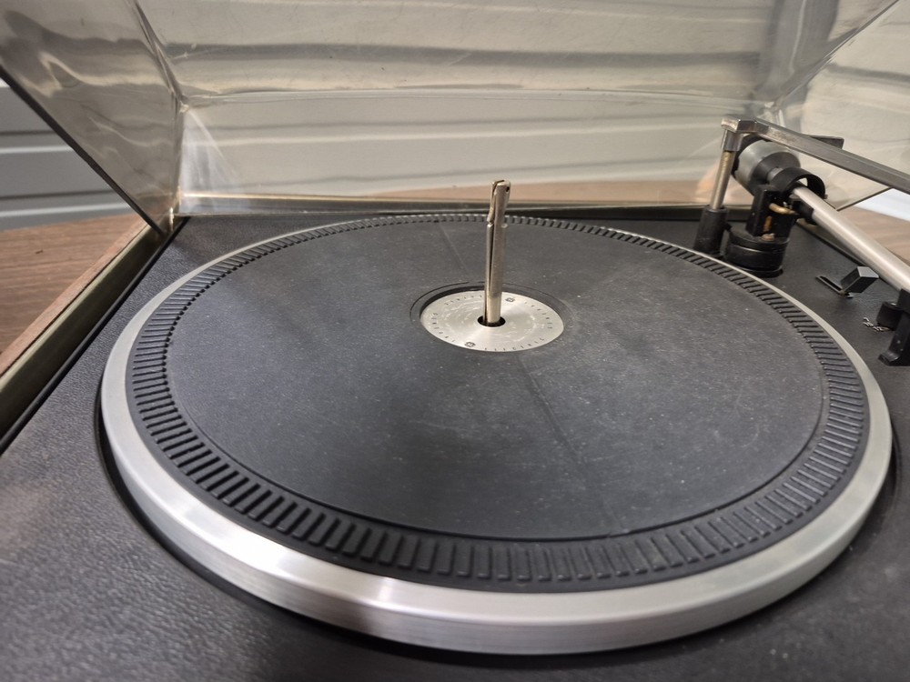 GE Am/fm Portable Phonograph Record Player Read