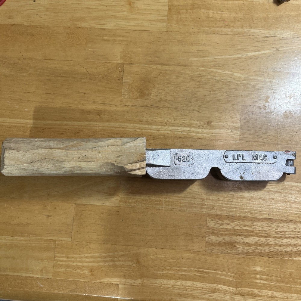 Vintage Li'l Mac 620 Spin - 3oz. Lead Form Mold.