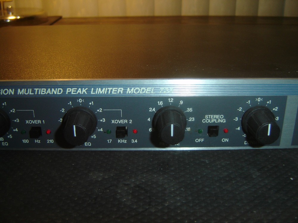 Aphex 723, Precision Multiband Peak Limiter, Vintage Rack
