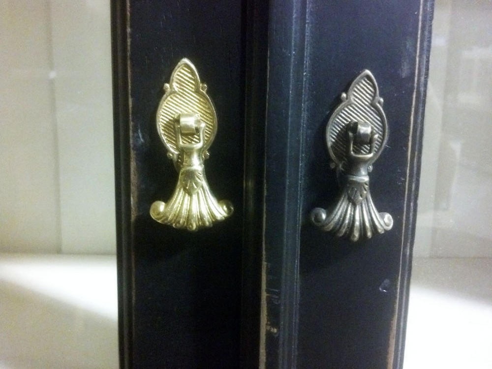 Fan Drop Drawer Pull - Brass