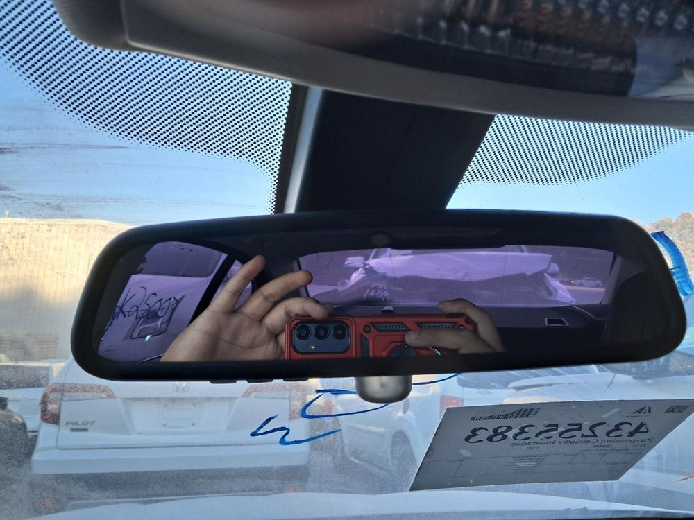 528I 2016 Glove Box 4864248