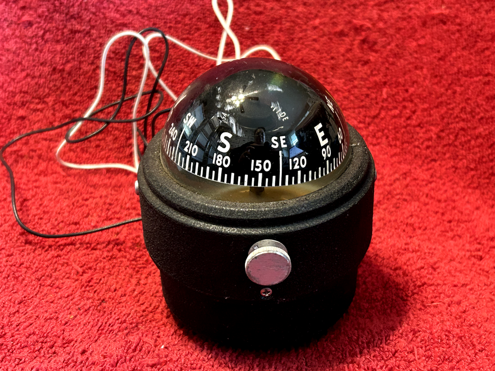 VINTAGE AIRGUIDE AUTO MARINE DASHBOARD LIQUID COMPASS