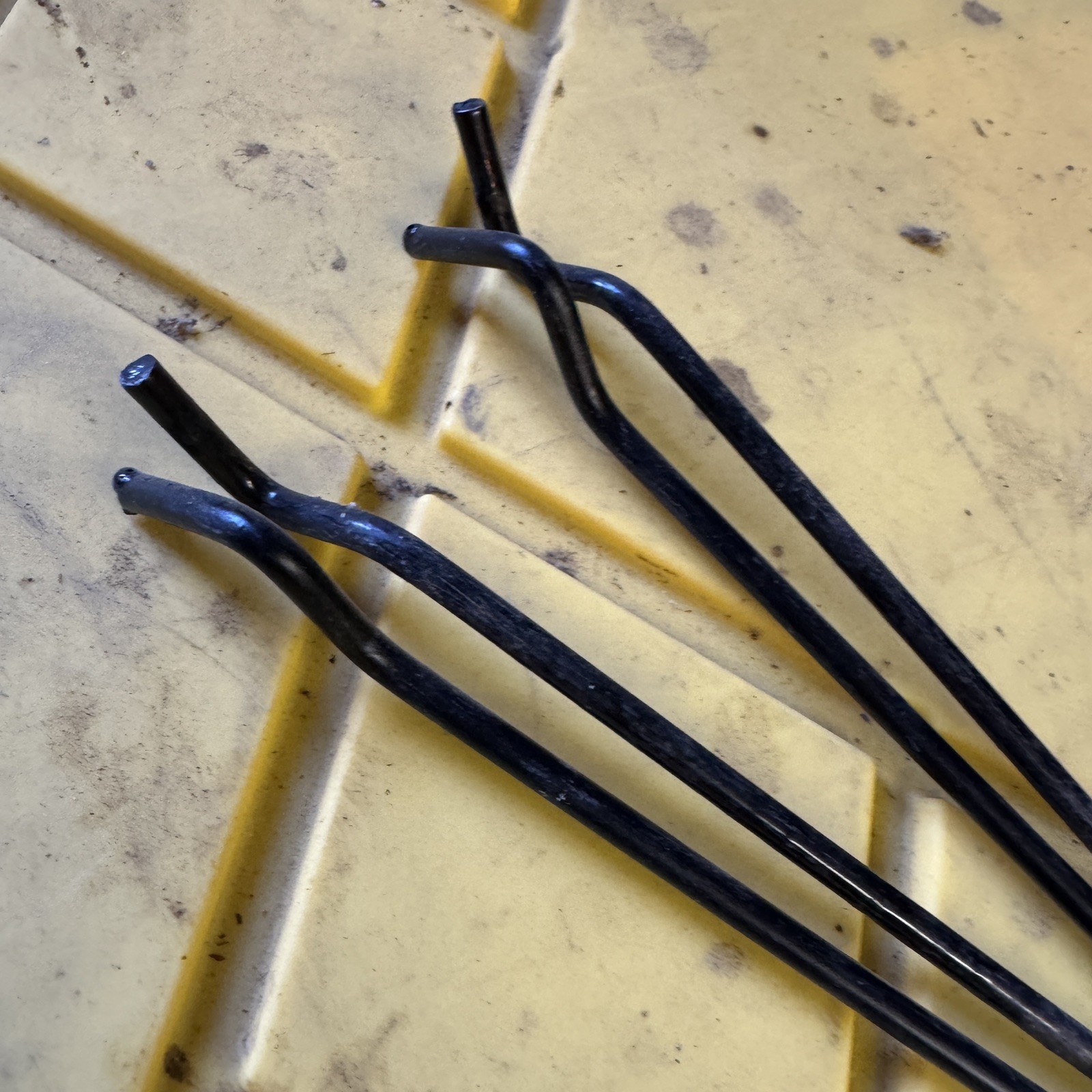 VICTOR Out O' Sight Mole Trap set tool! Lawn Garden Rodent Control) pair! 1 set