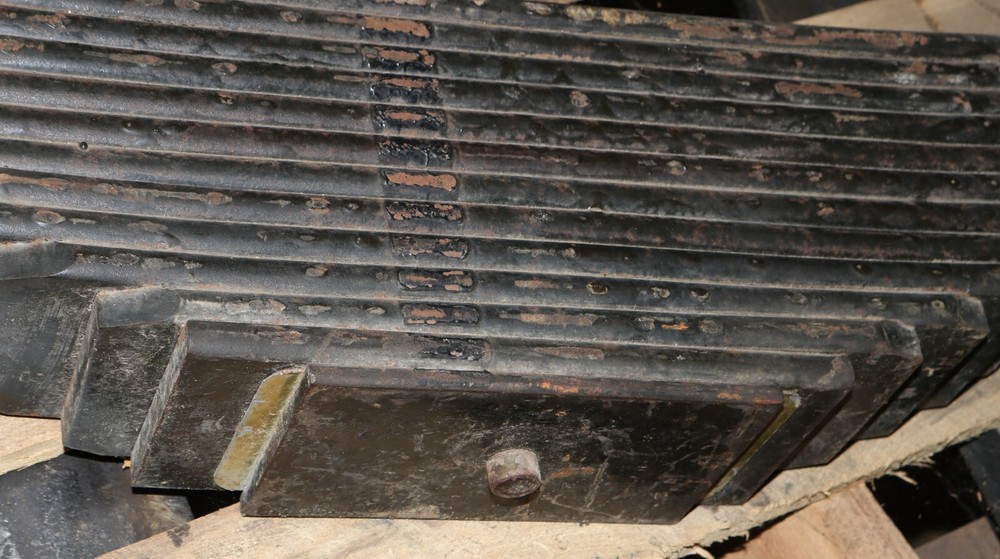 New 50-215 Triangle Spring Leaf Spring Assembly