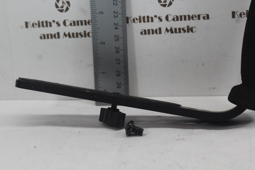 Stroboframe Quick Flip 350 Camera flash bracket Nikon Canon universal + screws!