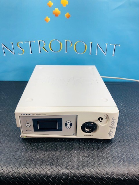 Stryker X8000 Xenon Light Source Endoscopic (B976)