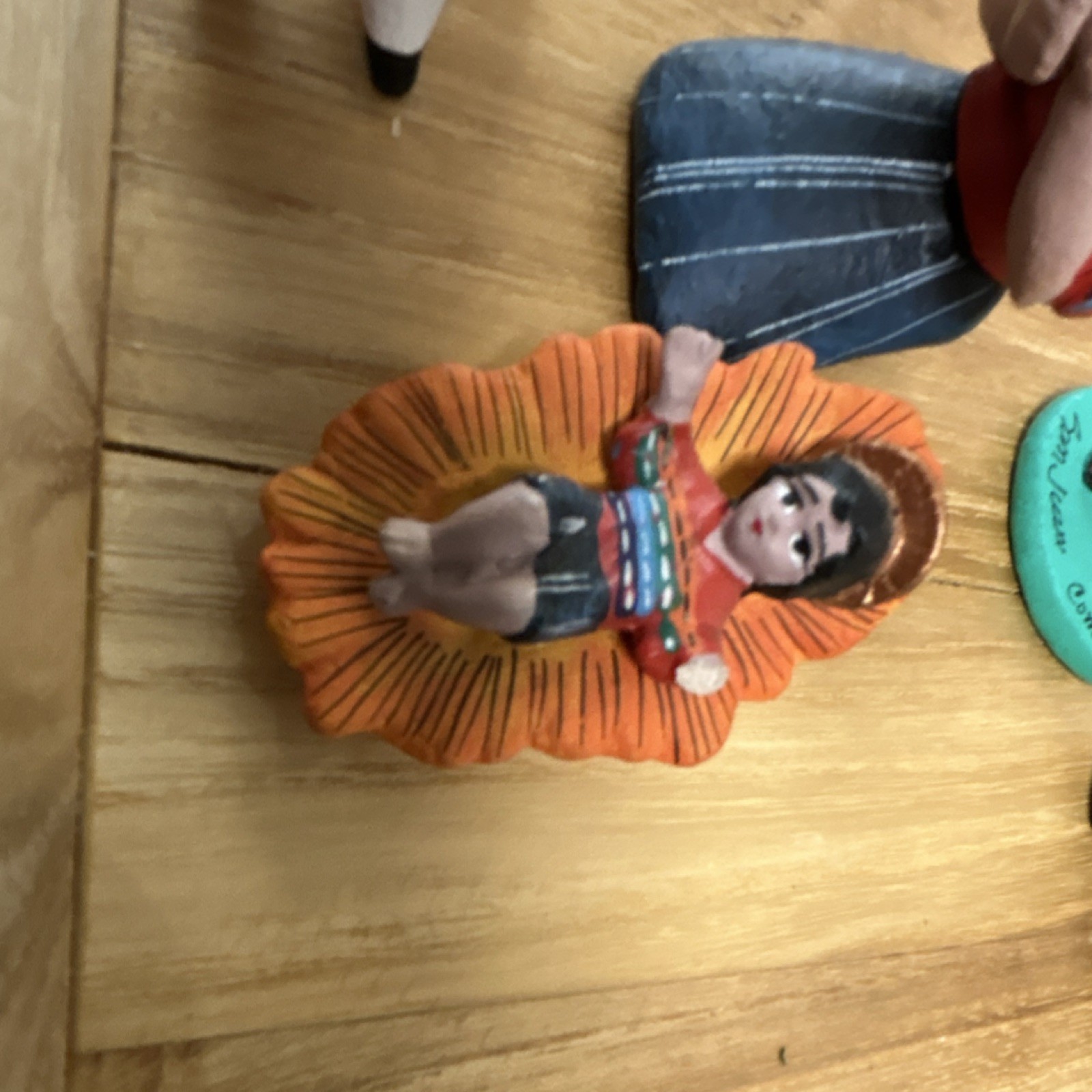 Handmade Peruvian Folk Art Figurine Set Signed San Juan Comalapa’