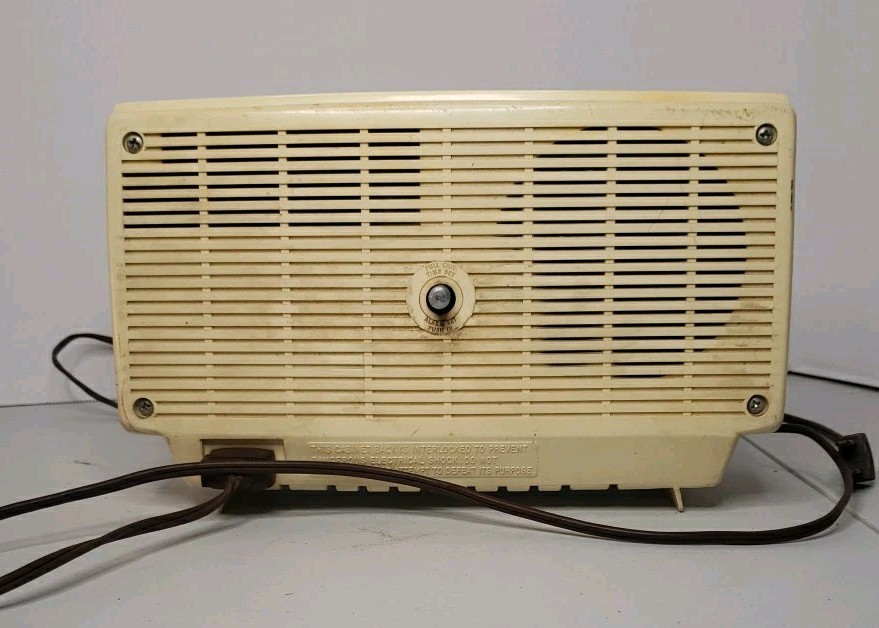 Vintage, Mid Century, 1961 Silvertone 2034 Clock & AM Radio, w/ Alarm, Untested