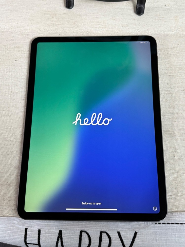 Apple iPad Pro 11'' WiFi Only Model 2018 64GB with Magic Keyboard