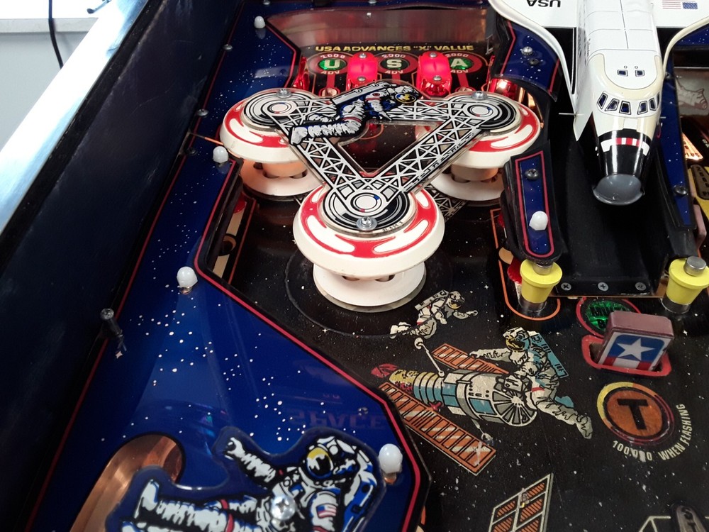 Space Shuttle Pinball Machine by Williams