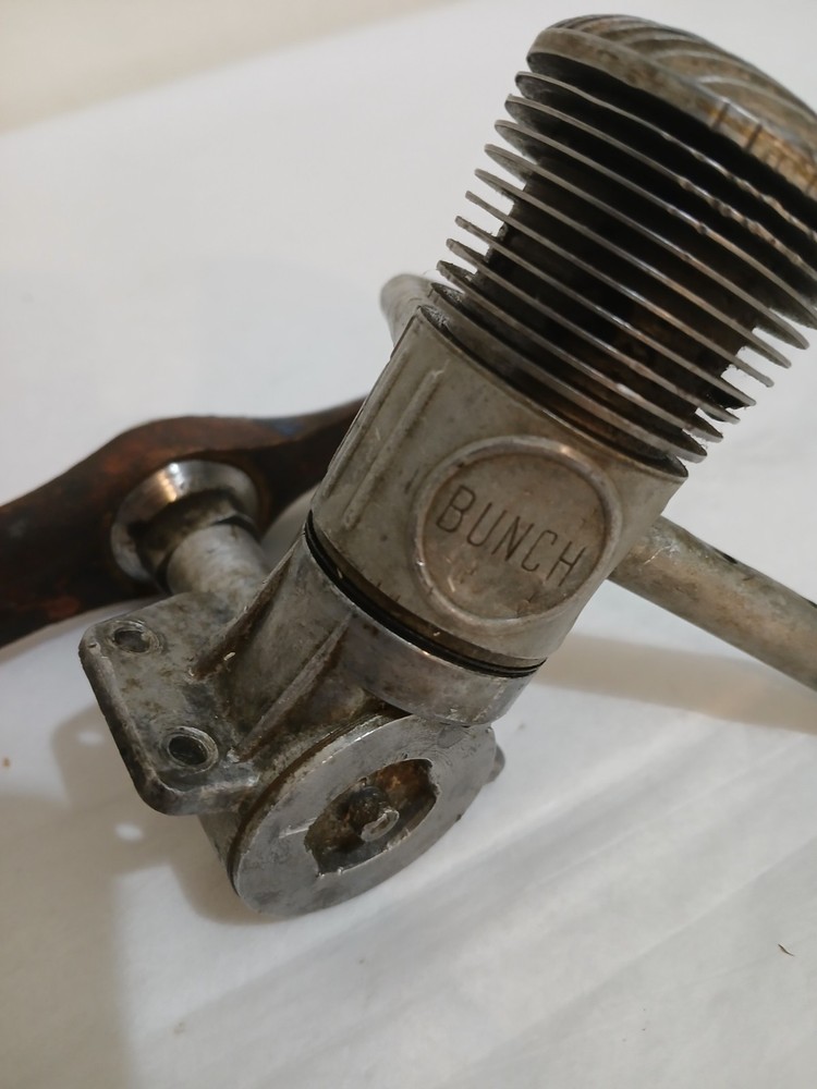 Bunch Model Airplane Co. Vintage Engine