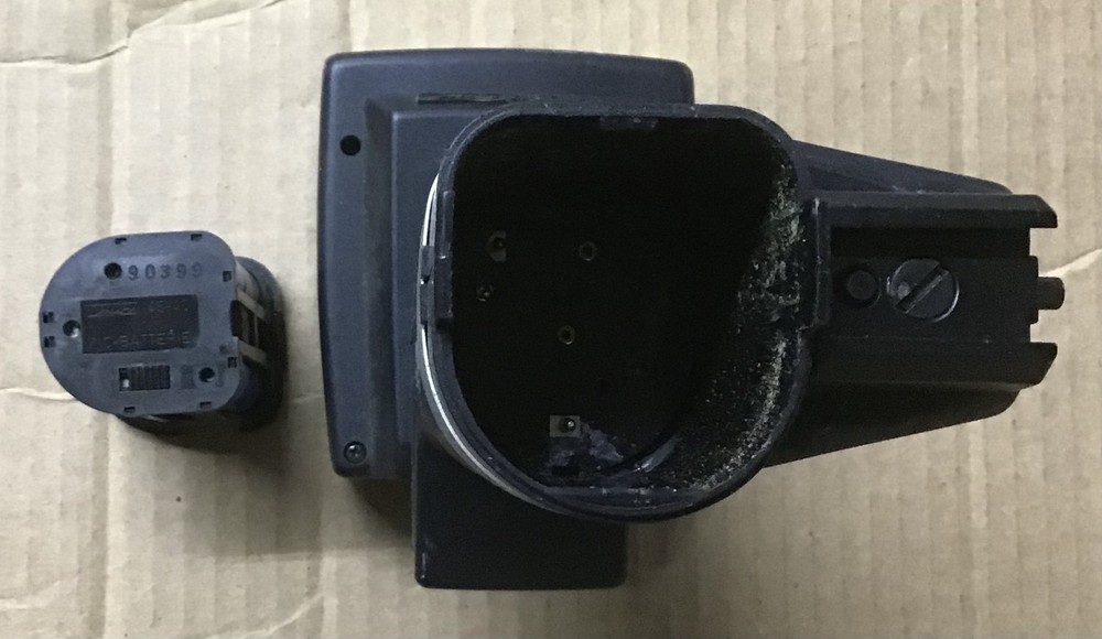 Mecablitz Model METZ 45 CL-4 Digital Flash Attachment Read Description