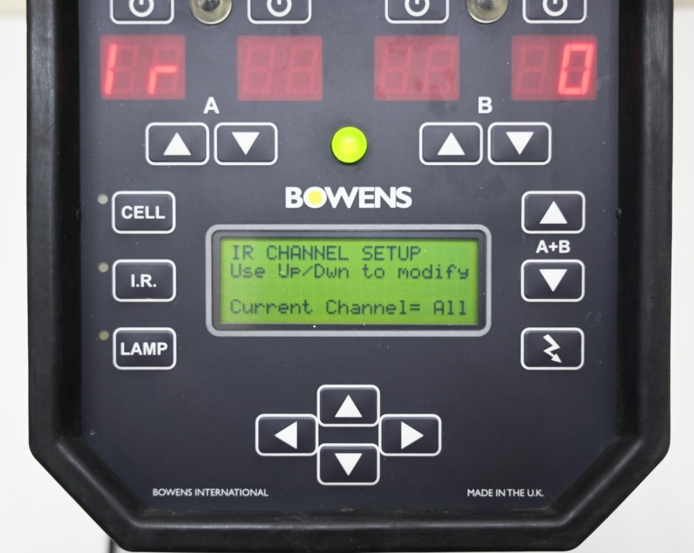 Bowens QuadX 3000 power pack