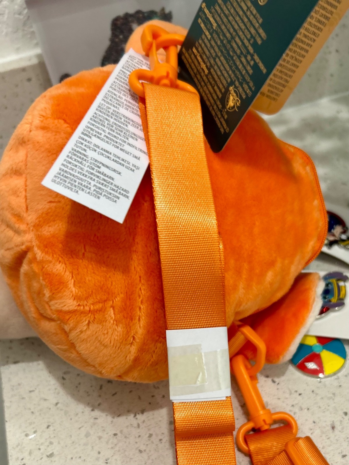 NEW Disney Parks Winnie the Pooh Zipper Purse Crossbody Tigger Head Plush Bag