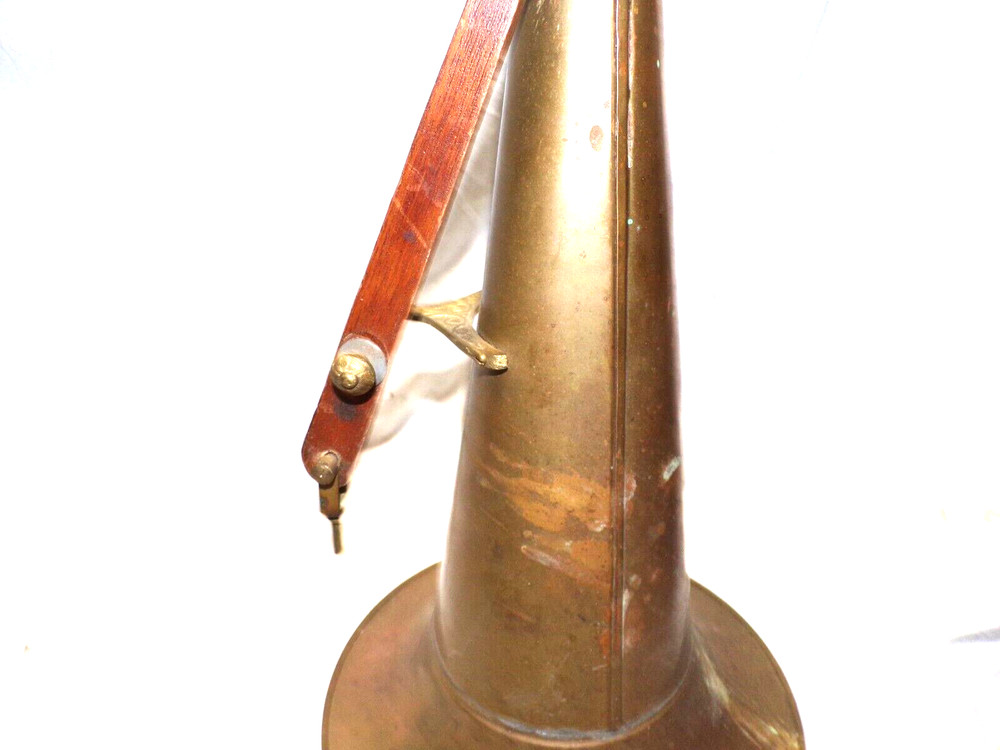 DISC PHONOGRAPH 18" BRASS HORN AND MOUNT