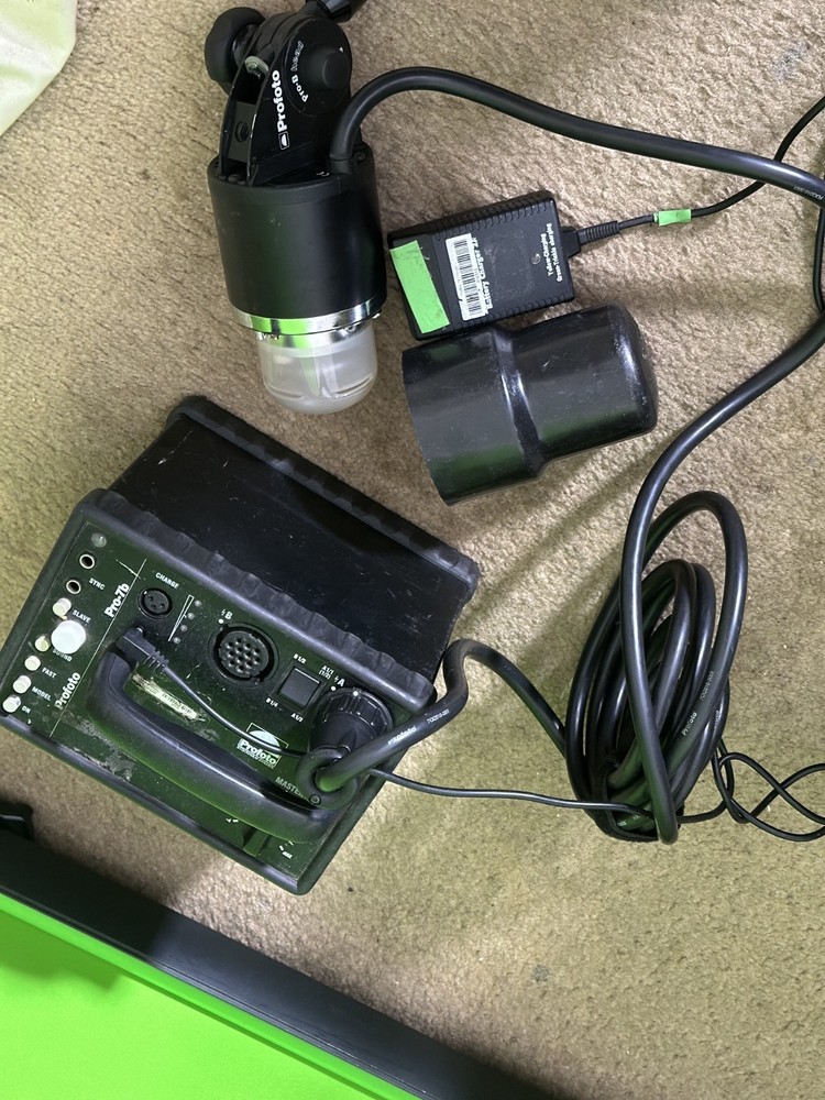 Profoto Pro-7b Flash Head Studio Strobe Light  with Pro 7b 1200 Pack Lighting