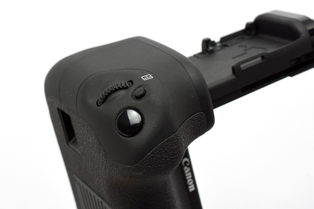 Canon BG-E21 Battery Grip - MINT