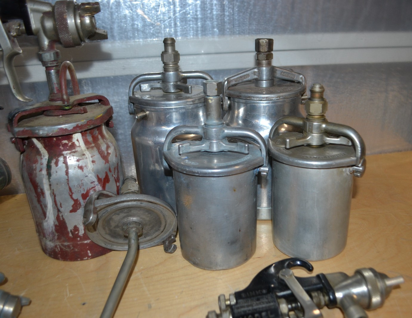 BINKS Mfg. Co. Models 7 , 18 , 15 Paint Spray Guns Lot, Nozzles, Cans ~ USA MADE