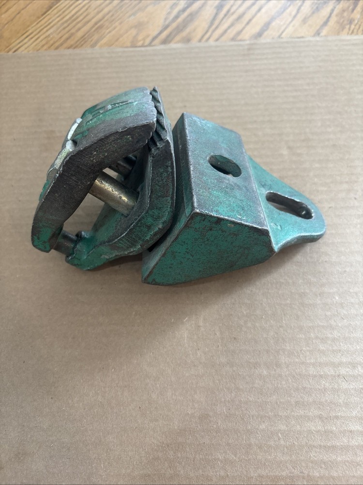 BT  # 9007 Auto Body Puller clamp Green