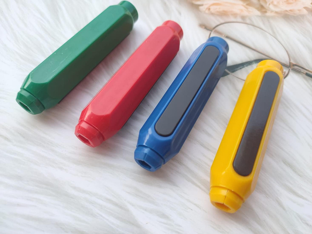 Plastic Magnetic Chalk Holders with Storage Case, 4 Pack Blackboard Adjustable C