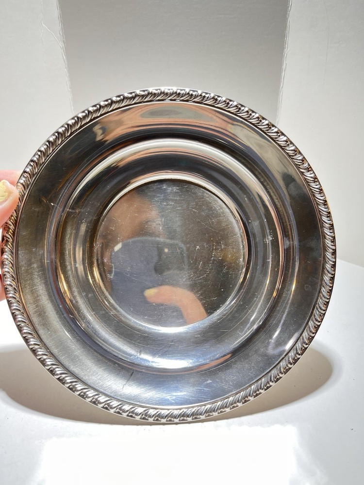 Wallace Sterling Silver “Wave” Edged Serving Bowl 89.4 G