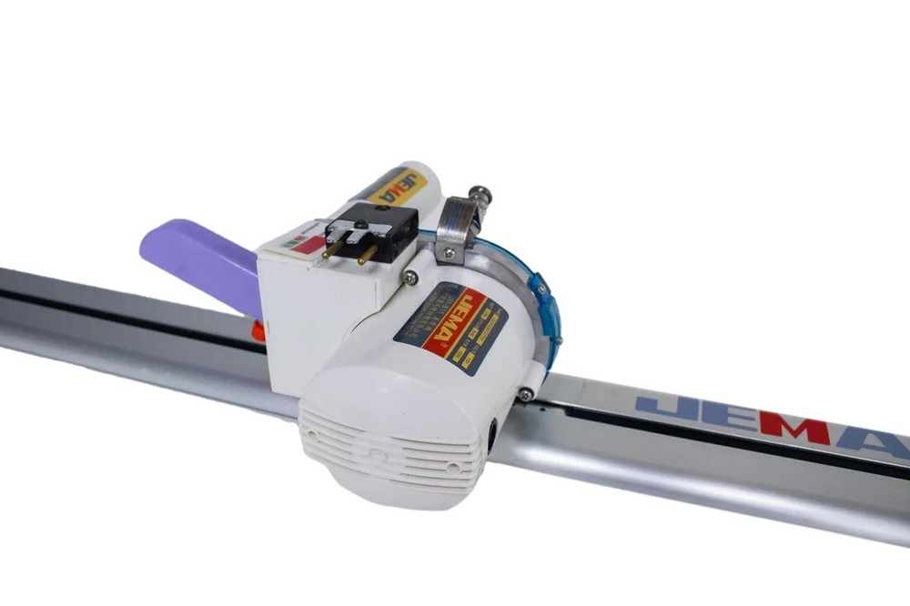 JM-B-11 (INDUSTRIAL FABRIC CUTTING MACHINE)