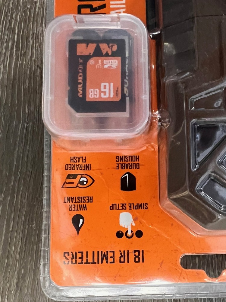 MUDDY Pro Cam 16 Trail Camera Bundle