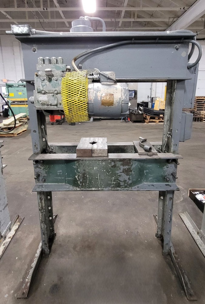 75 Ton Dake 5-075 Elec-Draulic H Frame Press
