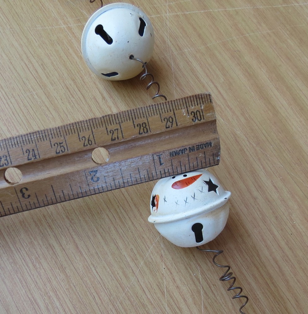 Unbranded Primitive Snowman Jingle Balls String