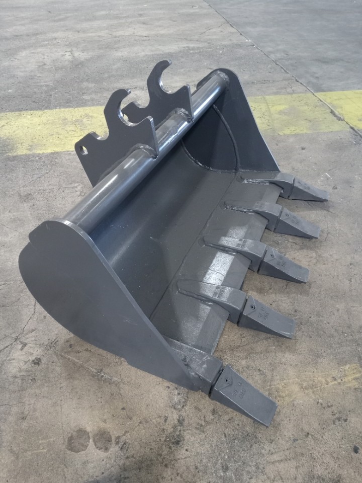 30 Inch Mini Excavator Bucket Fits Machines 4,000 To 5,000lbs