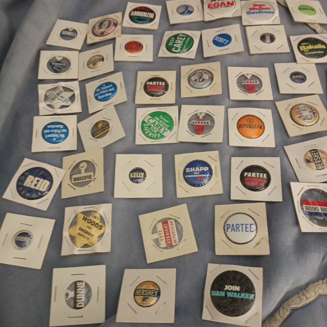Lot of 40 Chicago Illinois local political pinback button pin.1960-1980s