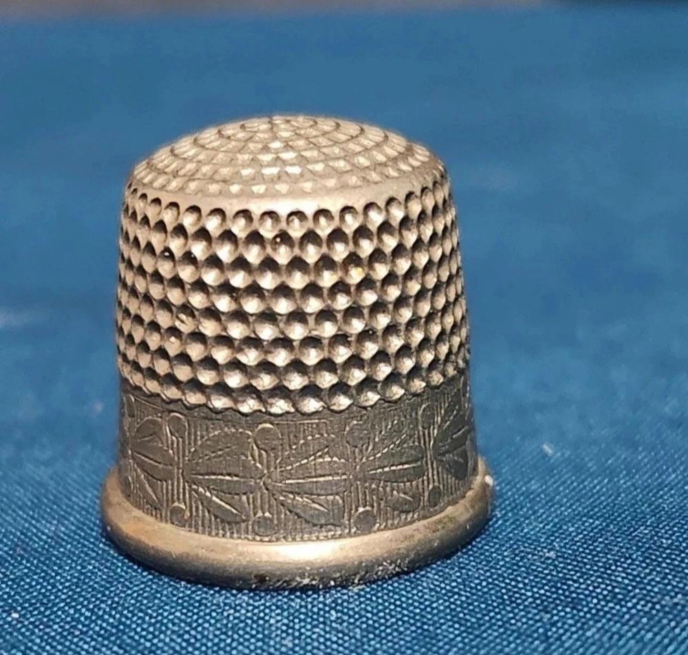 Antique Simons Bros Co Thimble Size 6