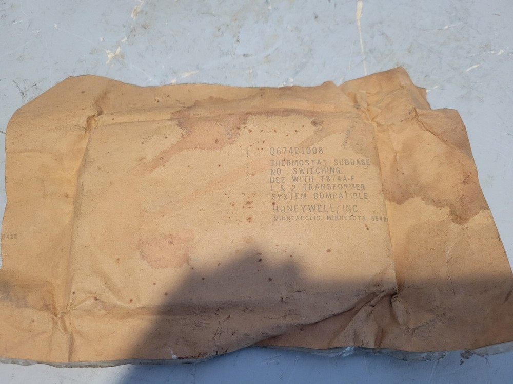 Honeywell Thermostat Subbase, Q674D1008