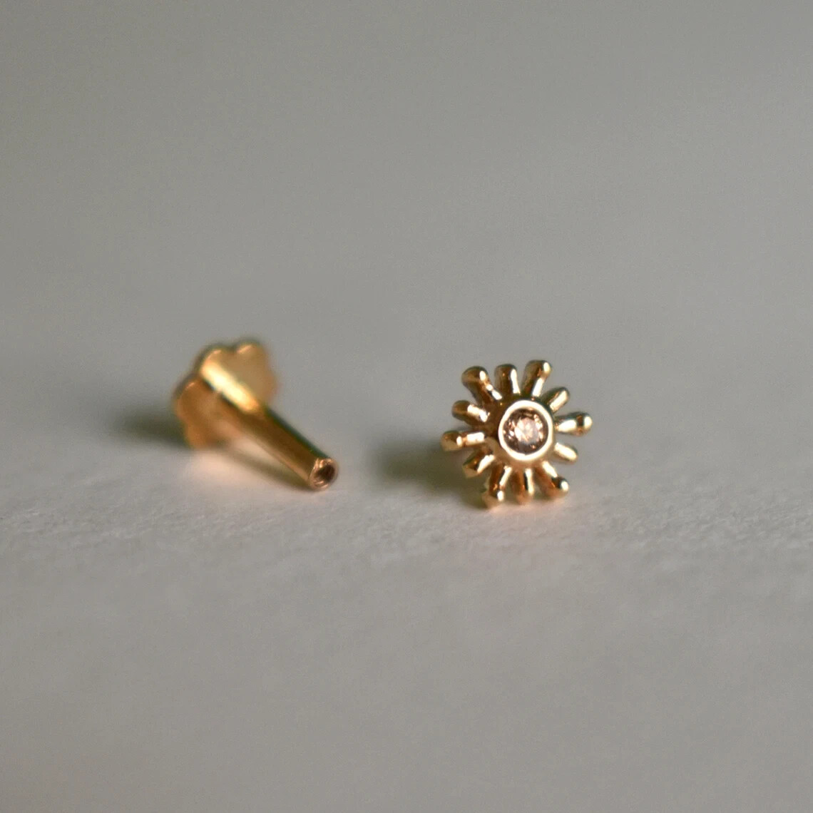 Labret Tragus Ear Sunrays Piercing Round Natural GHSI Diamond 14K Yellow Gold