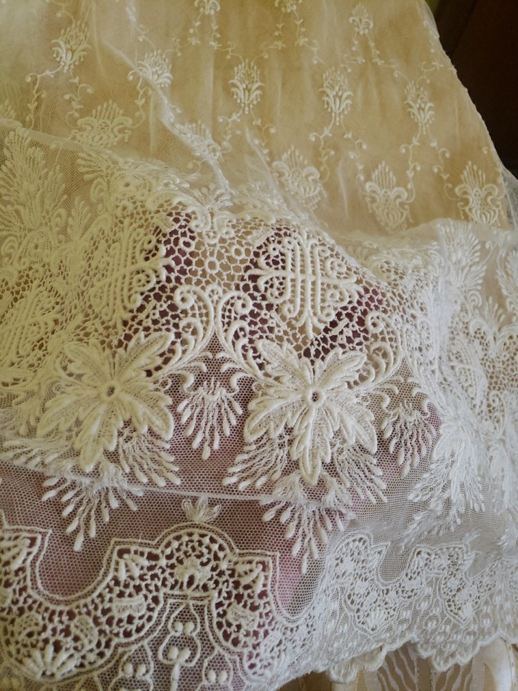 Vintage Chasuble/Vestment/Lace