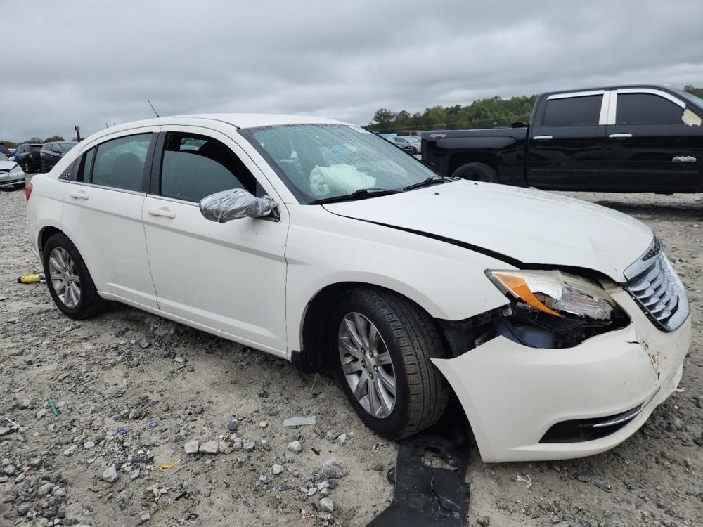 200 2011 Glove Box 4862088