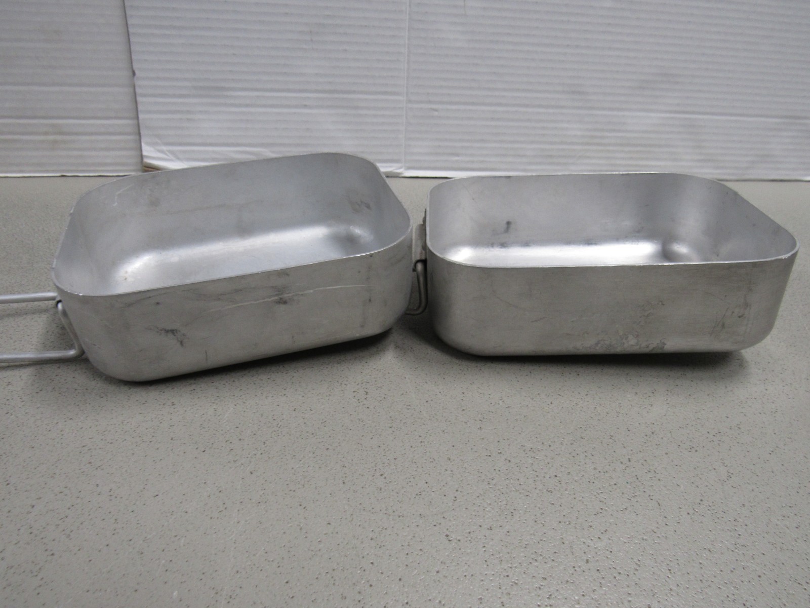 1981 Dutch Military Mess Kit Cooking Set 2 Piece Aluminum Pans Marked KL 81