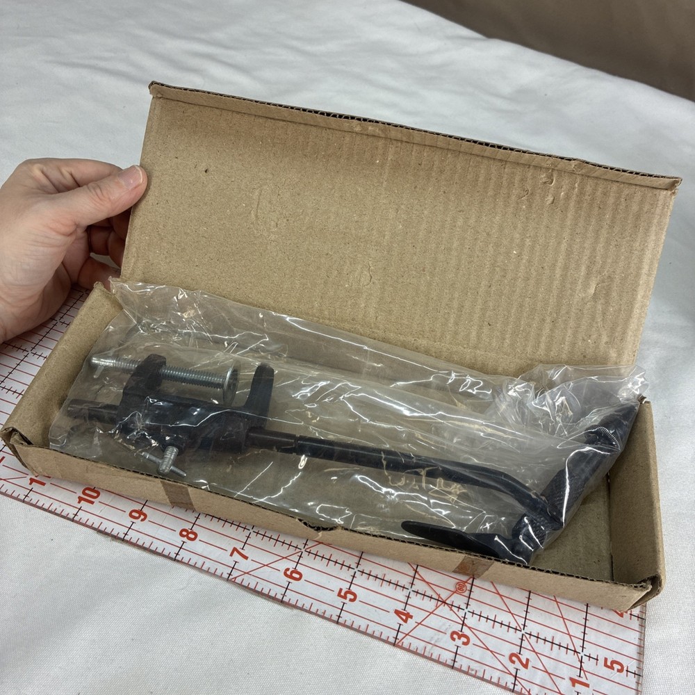 Sunrise Super AA Fly Tying Vise Vice Black In Original Box.