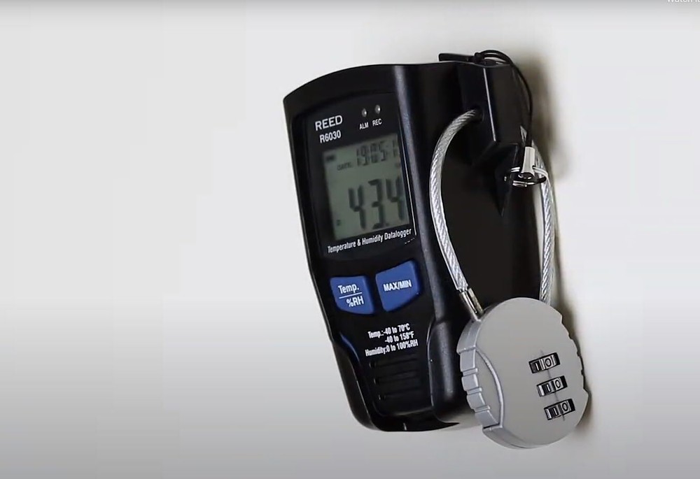 REED Instruments R6030 Temperature/Humidity Data Logger