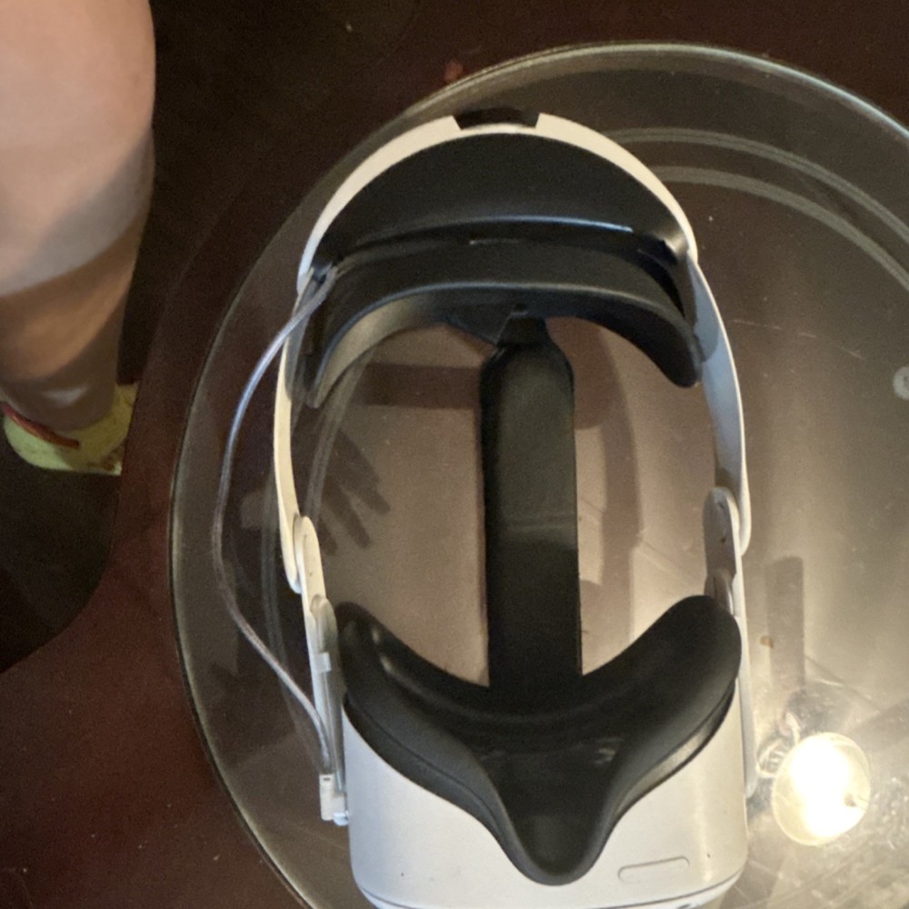 Standalone Wireless VR Headset Black Plastic Virtual Reality Goggles