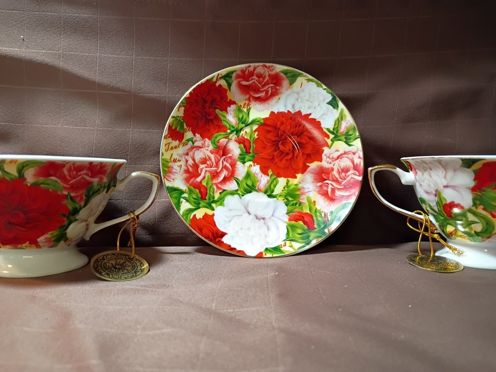 "Creative Ceramics" (2 Tea Cups And Dish)
