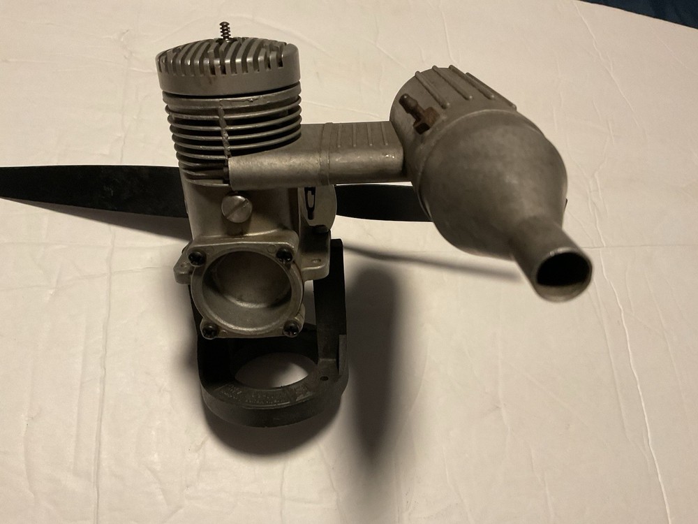 Veco 61F Glow Plug Engine w/ Muffler