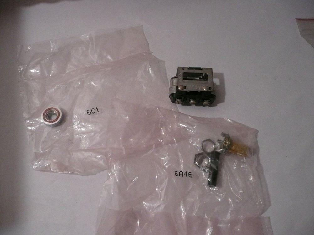 NEW GENUINE MICRO SWITCH 2D62, 6A46 AND 6C1 SWITCH WITH ACCESS., MICROSWITCH