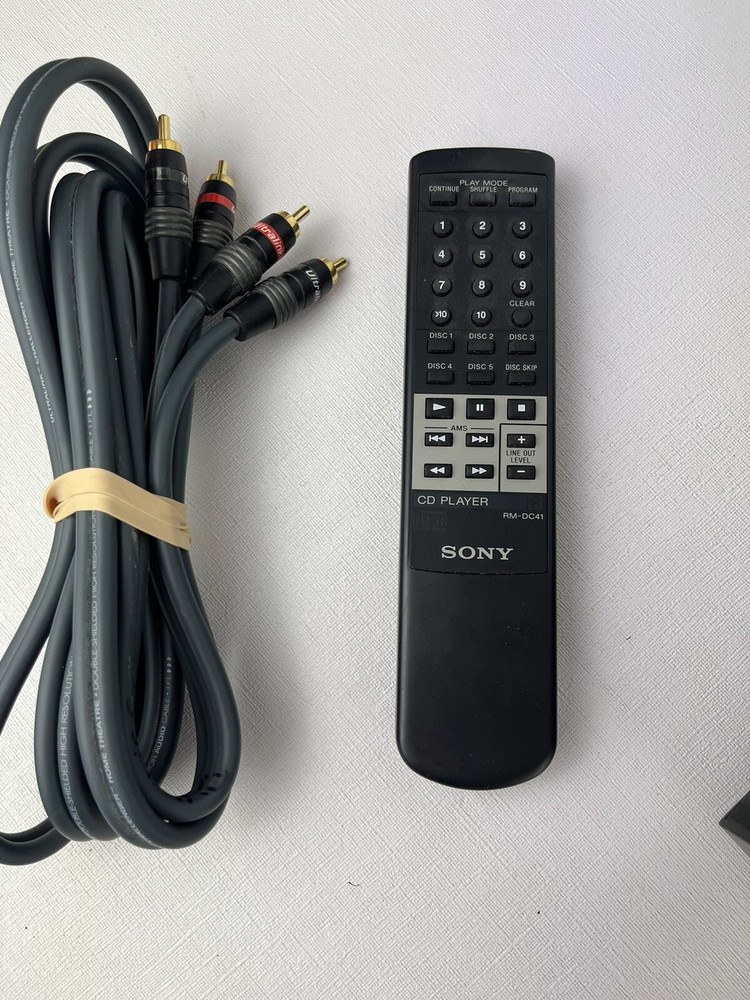 Sony CDP-CE405 5 Disc Changer Compact Player with Remote and RCA Cable